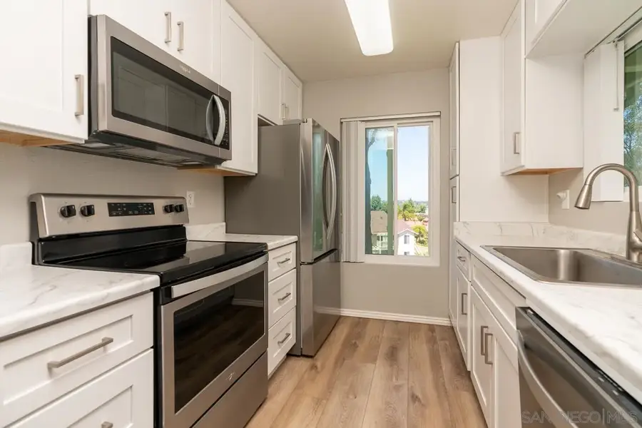 663 Diamond Way #229, Vista, CA 92083 - #2