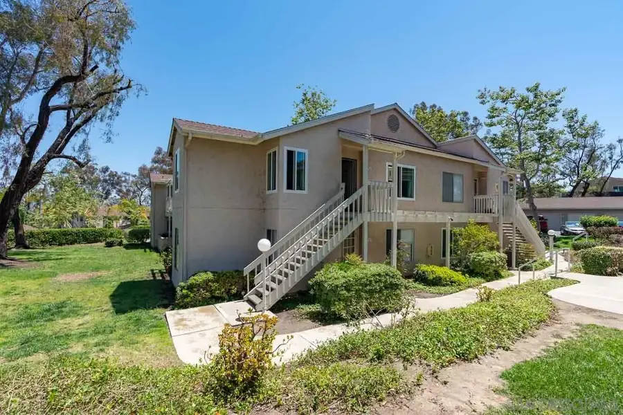 663 Diamond Way #229, Vista, CA 92083 - #3