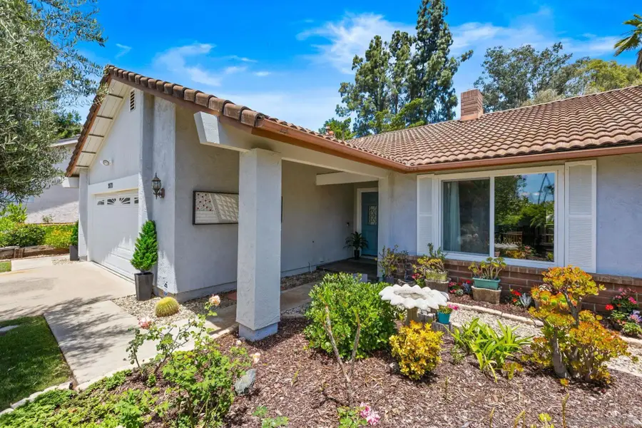 2070 Fuerte Lane, Escondido, CA 92026 - #2