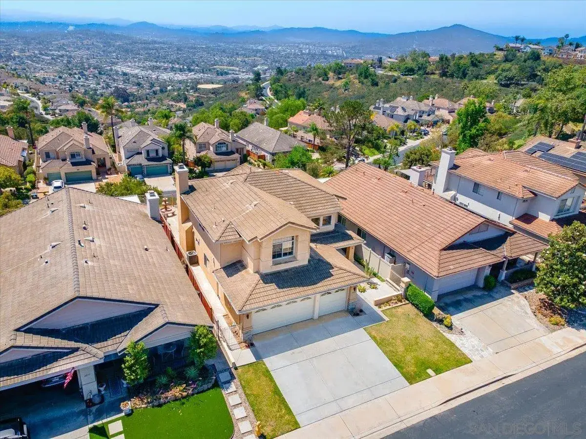 2283 Rock View Glen, Escondido, CA 92026 - #1