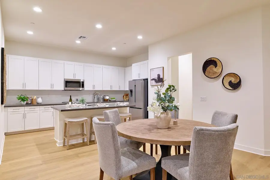 789 Michael Ct, Vista, CA 92081 - #3