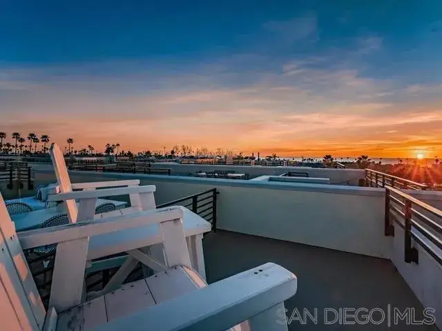 1558 Vista Del Mar Way #3, Oceanside, CA 92054 - #1
