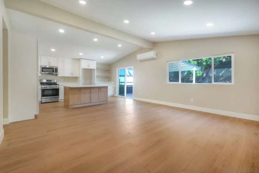 578 E. Indian Rock Rd, Vista, CA 92084 - #3