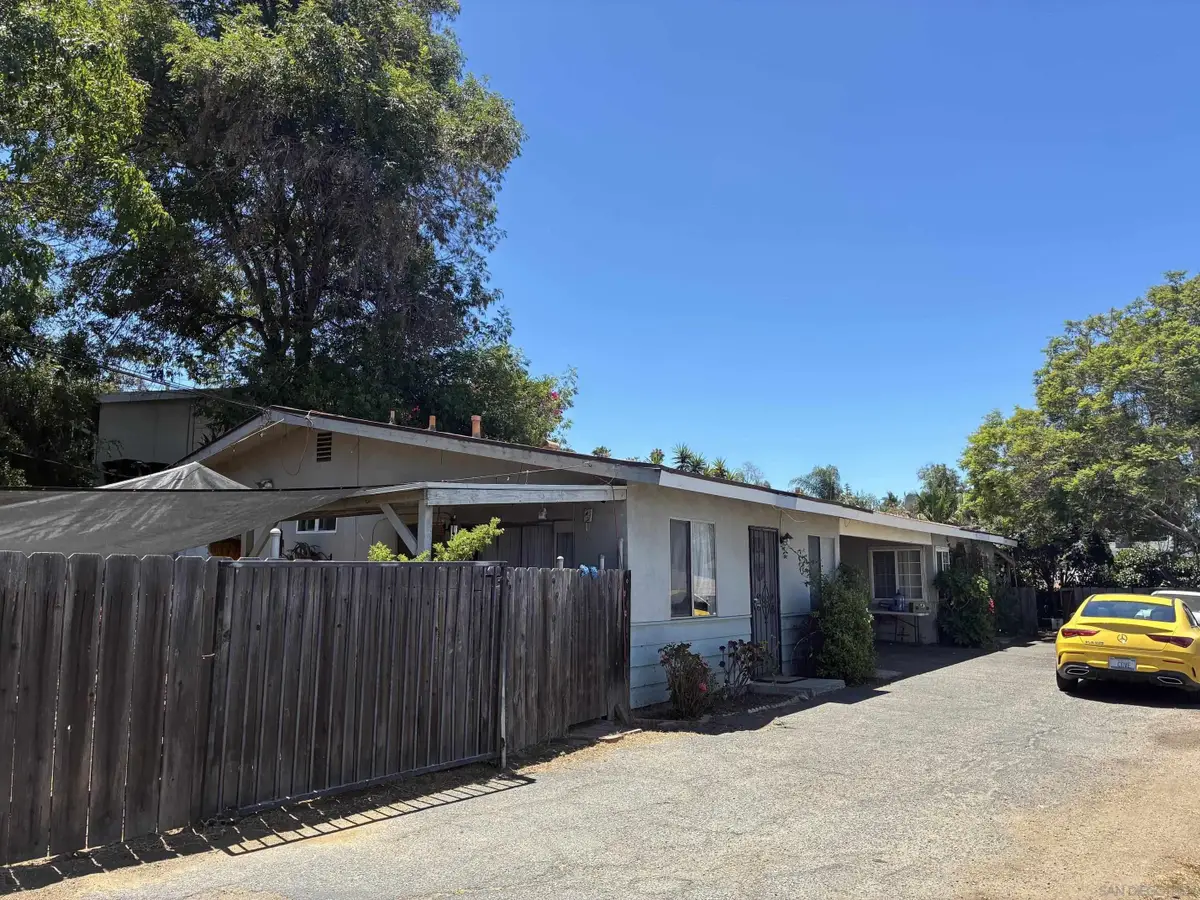 543-545 Kleaveland Pl, Vista, CA 92084 - #1