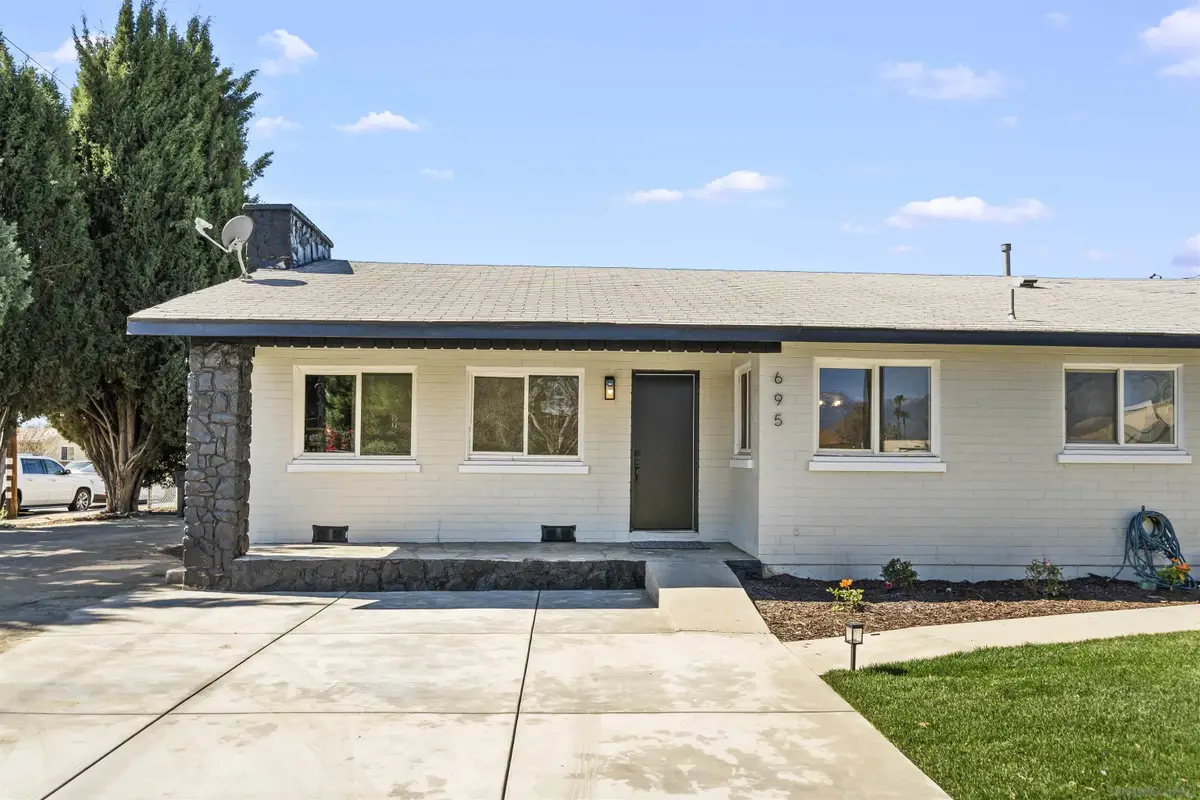 695 S Santa Fe, Hemet, CA 92543 - #1
