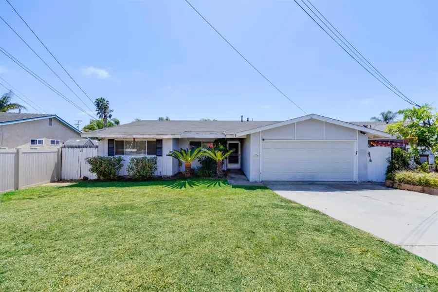 3945 Hibiscus Circle, Carlsbad, CA 92008 - #2