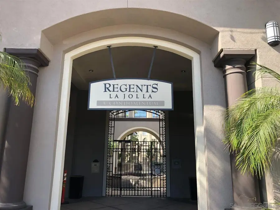 9263 Regents Rd #B204, La Jolla, CA 92037 - #2