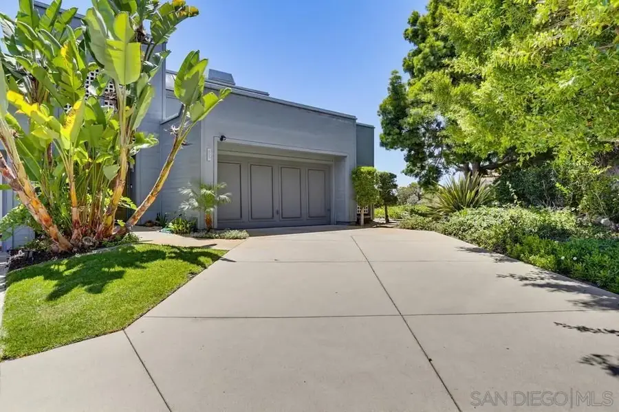 803 Spindrift Dr., Del Mar, CA 92014 - #2