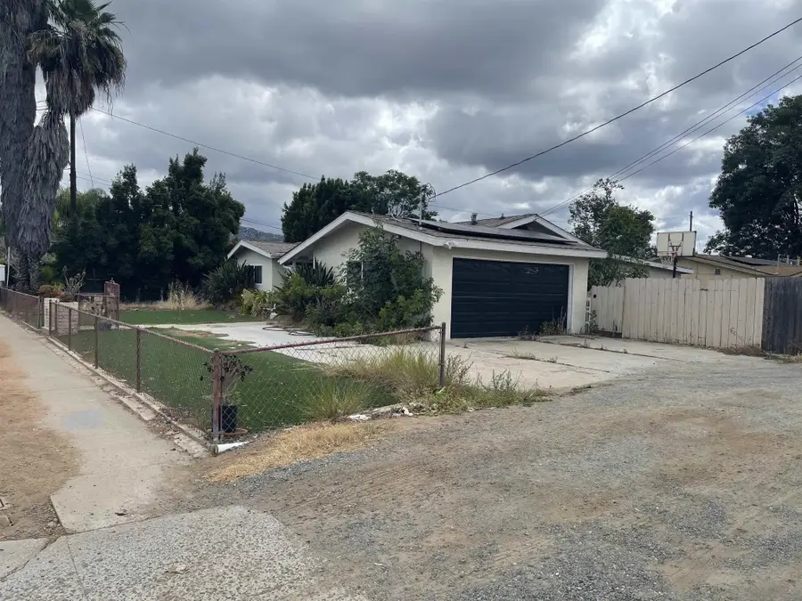 2039 E Washington, Escondido, CA 92027 - #2
