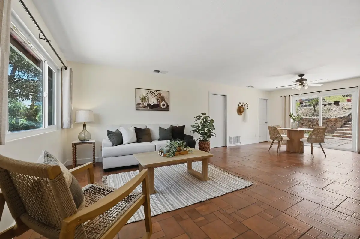 515 Ross Dr, Escondido, CA 92029 - #1