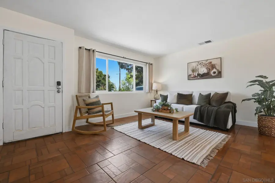 515 Ross Dr, Escondido, CA 92029 - #3