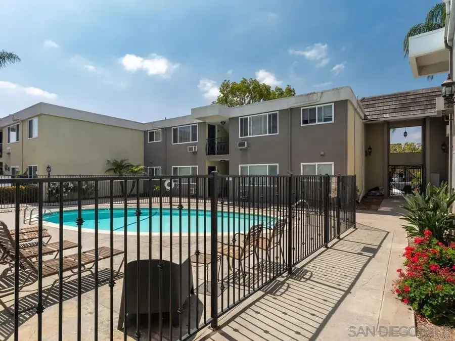6602 Beadnell Way #4, San Diego, CA 92117 - #3