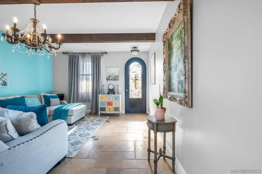 523 Hatherly St, Vista, CA 92083 - #3