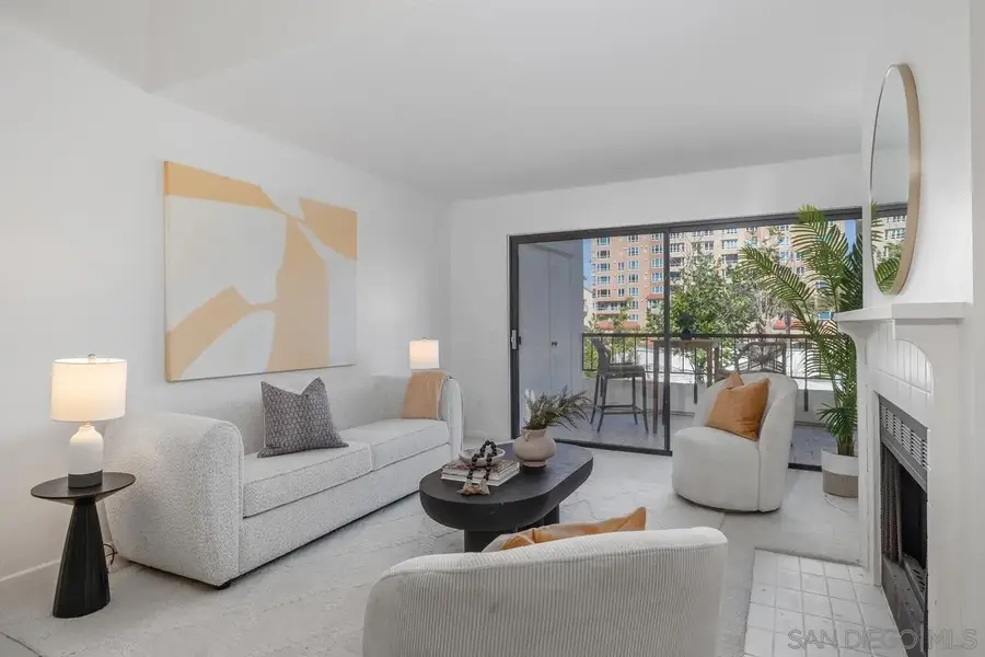 3525 Lebon Dr. #302, San Diego, CA 92122 - #2