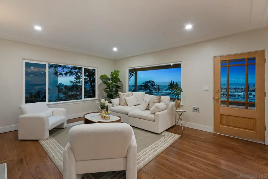 3911 California, San Diego, CA 92110 - #3
