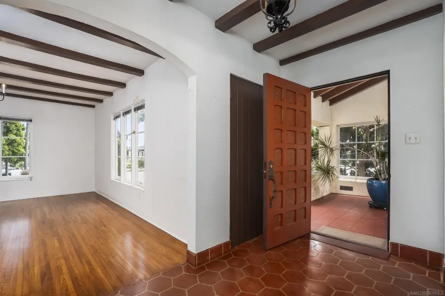 3702 Lotus Drive, San Diego, CA 92106 - #3