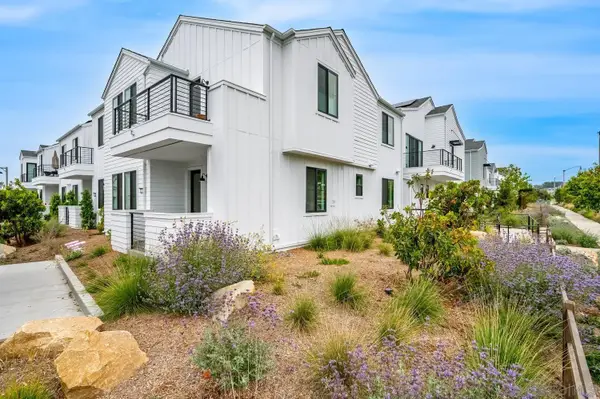 1101 Catania Ct #201, Encinitas, CA 92024