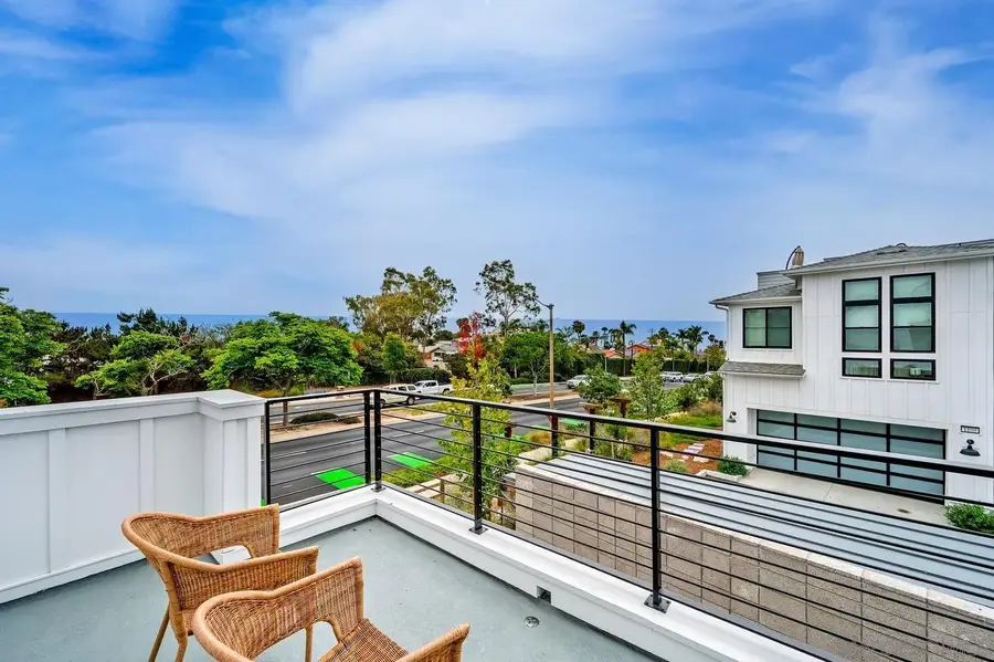 1101 Catania Ct #201, Encinitas, CA 92024 - #3