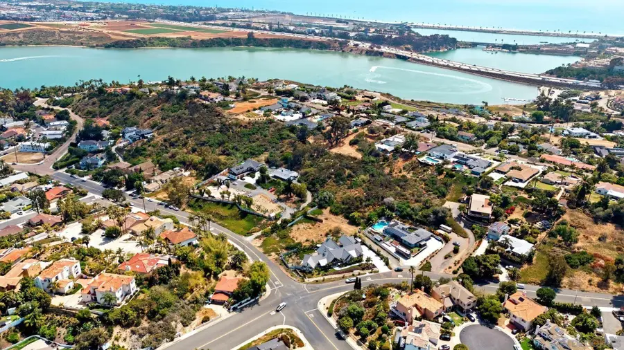 4269 Hillside Dr, Carlsbad, CA 92008 - #3