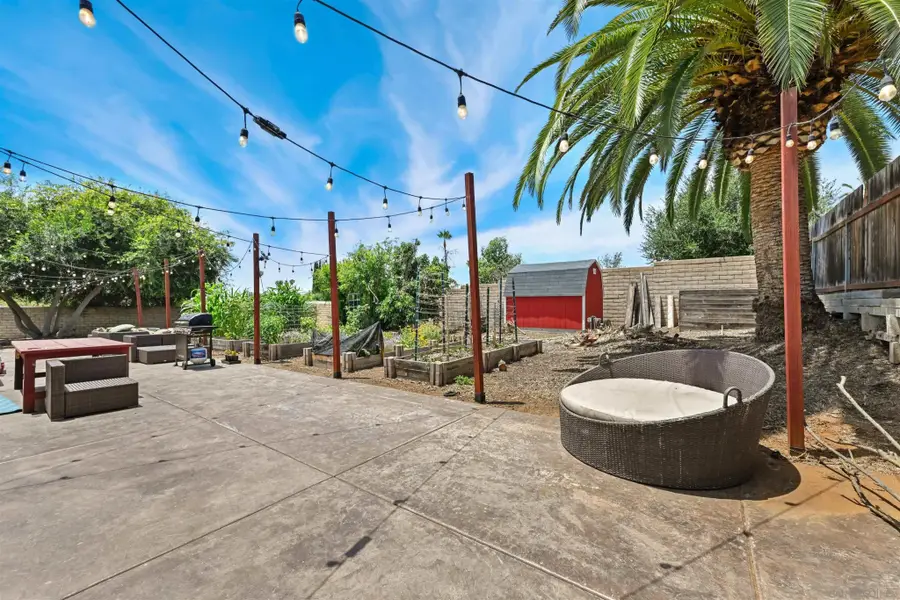 2124 Oak Hill Dr., Escondido, CA 92027 - #3
