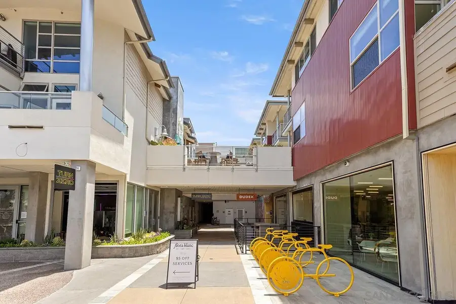 687 S Coast Highway 101 #211, Encinitas, CA 92024 - #3