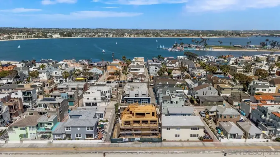 701 Sunset Ct, San Diego, CA 92109 - #2