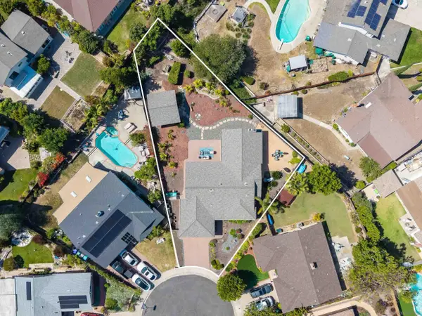 6383 Murray Park Ct, San Diego, CA 92119