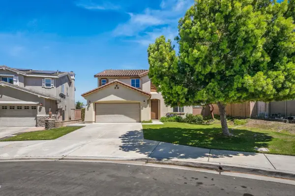 233 Petunia Ct, San Marcos, CA 92069