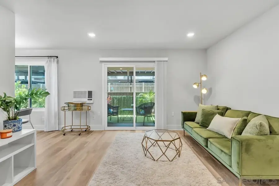 8644 Via Mallorca #F, La Jolla, CA 92037 - #3