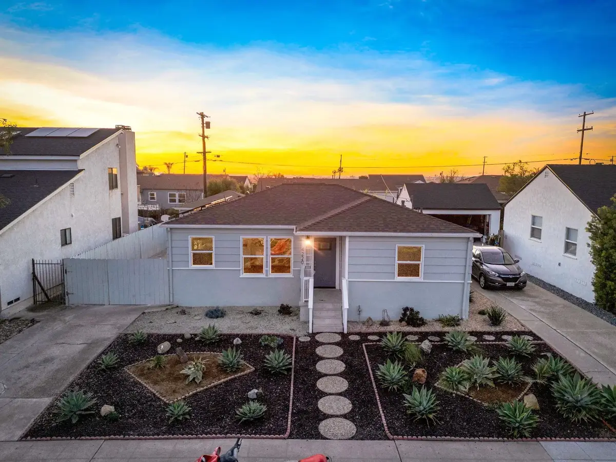 4220 E Overlook Dr, San Diego, CA 92115 - #1