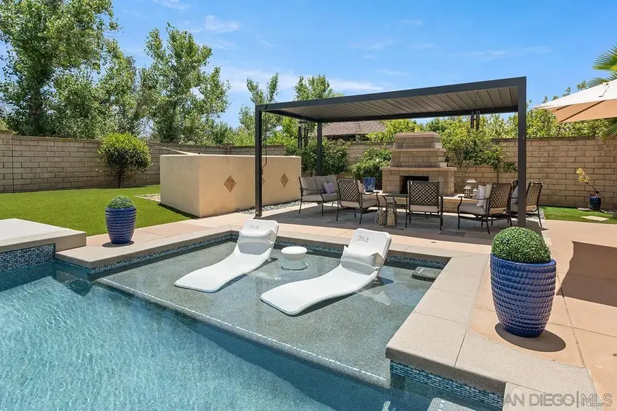 2340 Douglaston Glen, Escondido, CA 92026 - #2