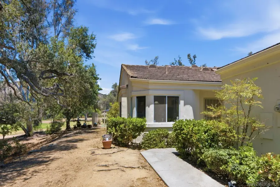 29402 Circle R Greens Dr, Escondido, CA 92026 - #2