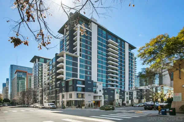 425 W Beech #204, San Diego, CA 92101