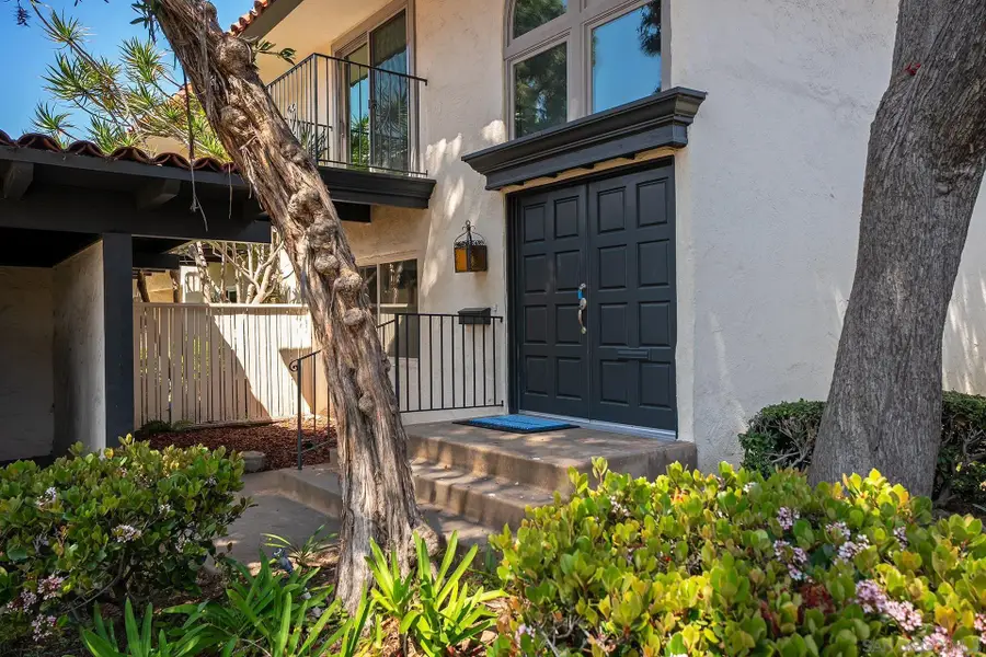4242 Loma Riviera, San Diego, CA 92110 - #3