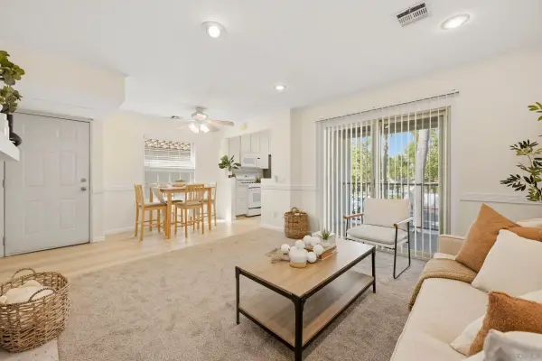 10367 Azuaga #162, San Diego, CA 92129