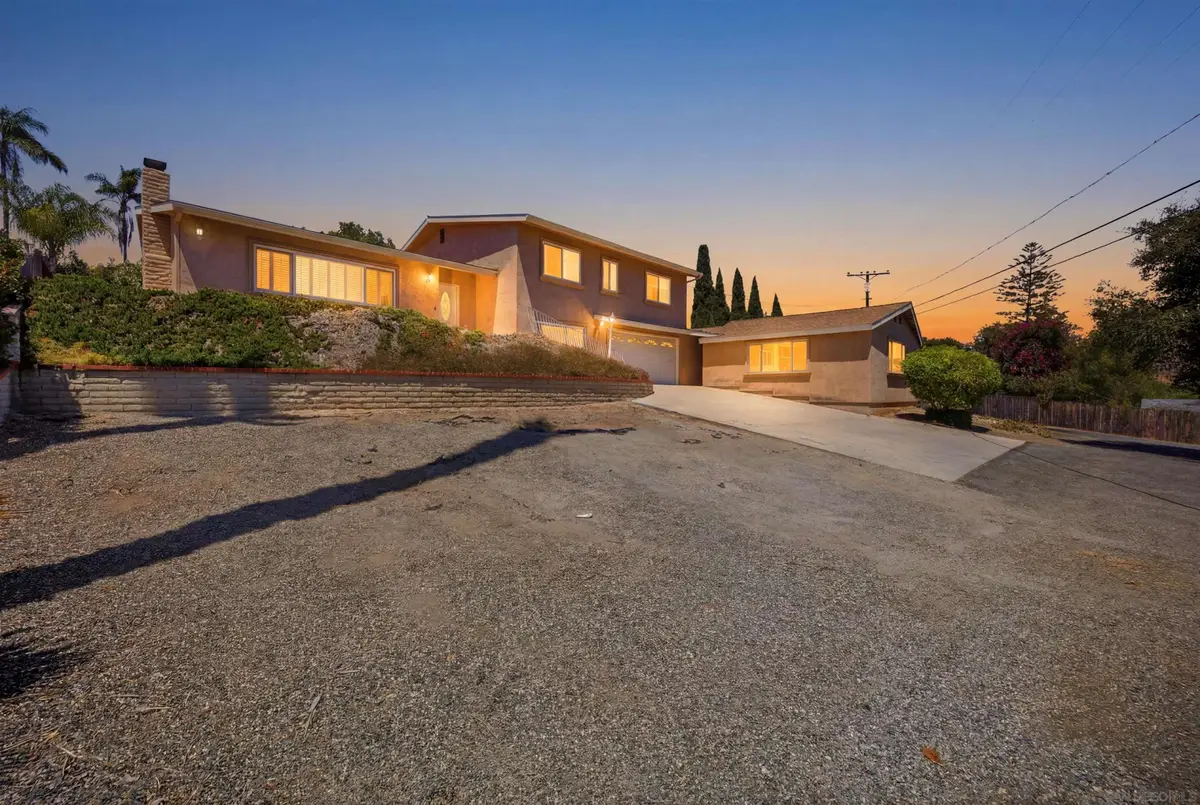 352 Beaumont, Vista, CA 92084 - #1