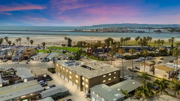 5155 W Point Loma #8, San Diego, CA 92107