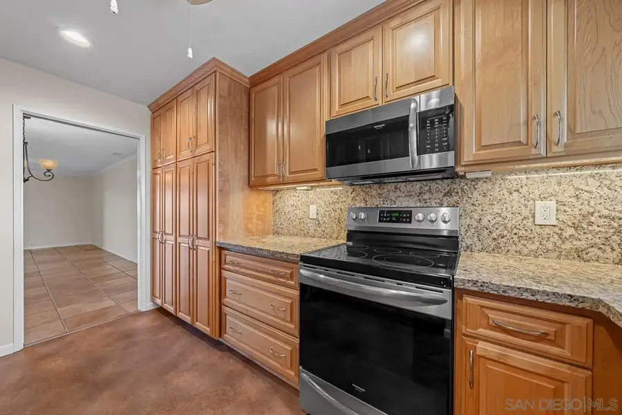 1044 La Ventana, San Marcos, CA 92078 - #2