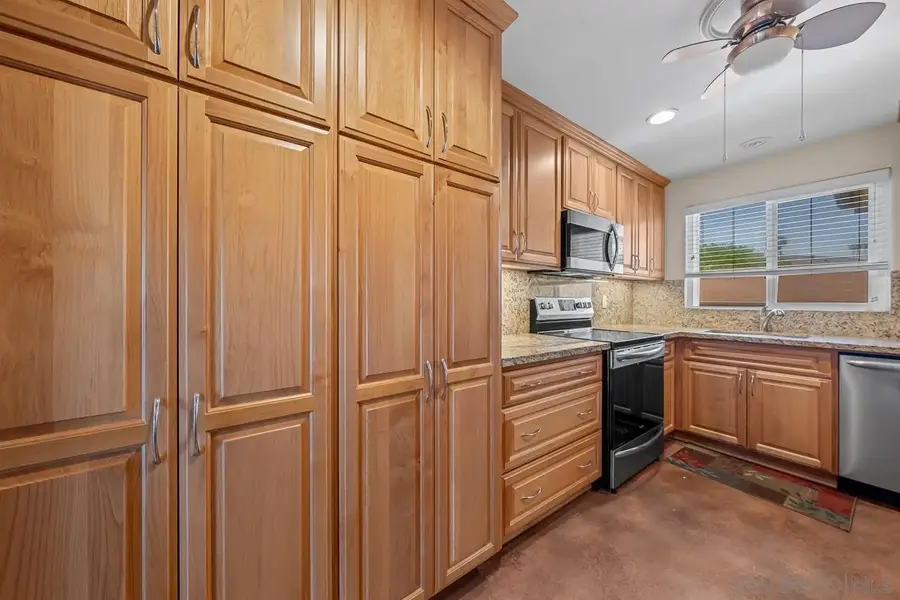 1044 La Ventana, San Marcos, CA 92078 - #3