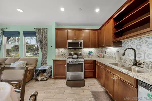 1545 Crown Ln #6, Chula Vista, CA 91915
