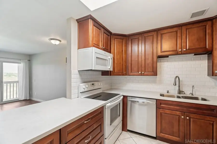 2909 Cowley Way #L, San Diego, CA 92117 - #3