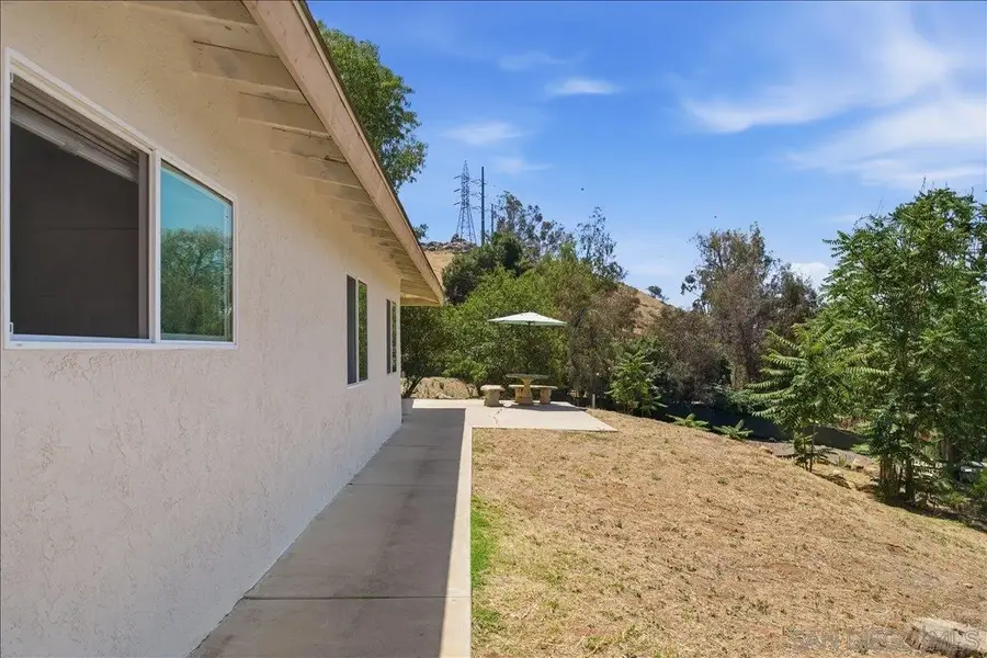 11305 Rocky Ln, Lakeside, CA 92040 - #2
