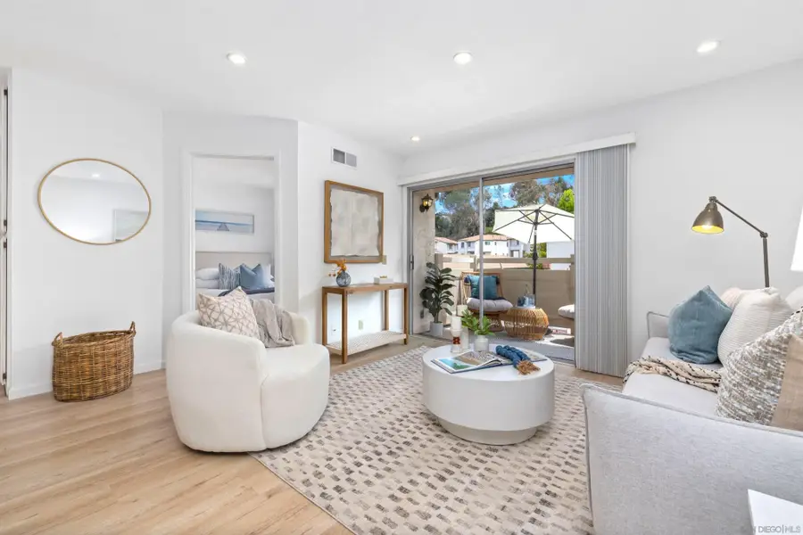8811 Gilman Dr #H, La Jolla, CA 92037 - #2