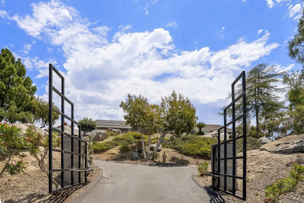 28455 Meadow Mesa, Escondido, CA 92026 - #1