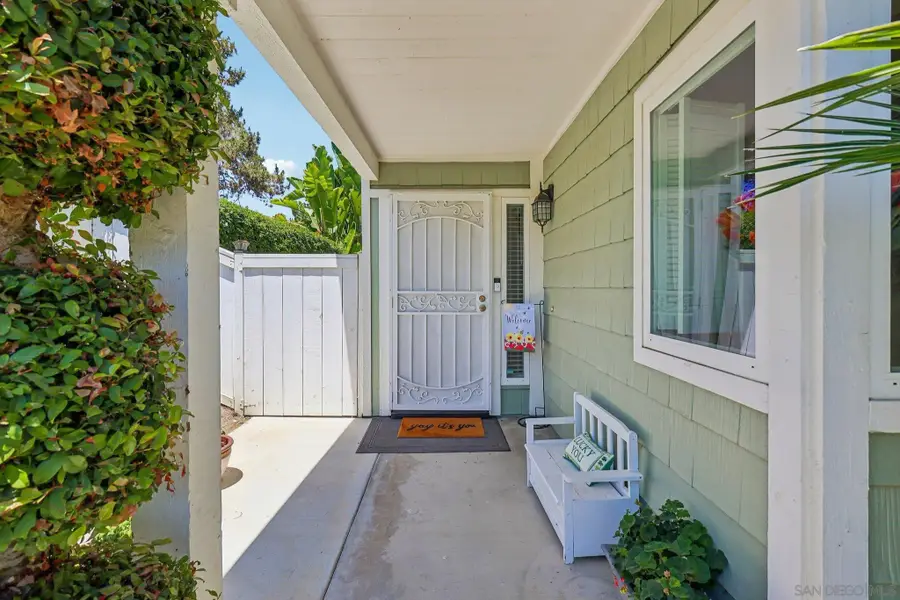 960 Concord Ct., Vista, CA 92081 - #3