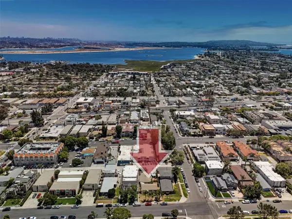 2109-11 Felspar Street, San Diego, CA 92109