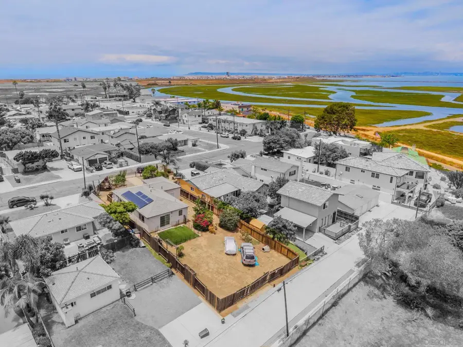 425 8th Street, Imperial Beach, CA 91932 - #2