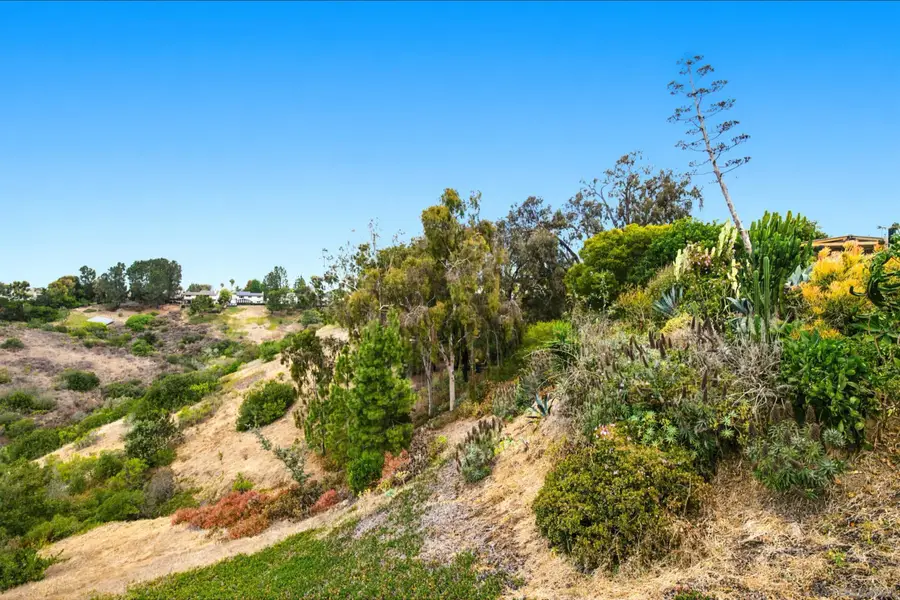 2732 Gobat, San Diego, CA 92122 - #3