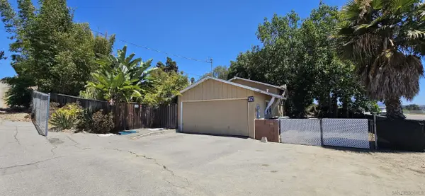 1622 S Santa Fe, Vista, CA 92084