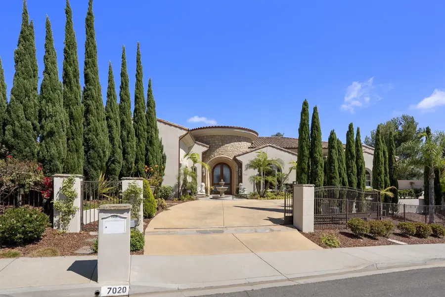 7020 El Fuerte St, Carlsbad, CA 92009 - #3
